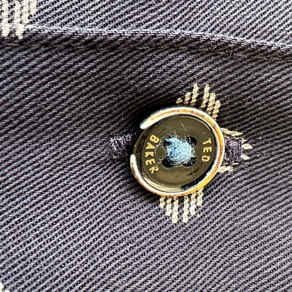 Ted Baker, size 2. Short sleeve patterned shirt - Picture 4 of 6